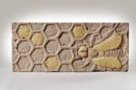 Relief »Biene auf Wabe« – Bild 3